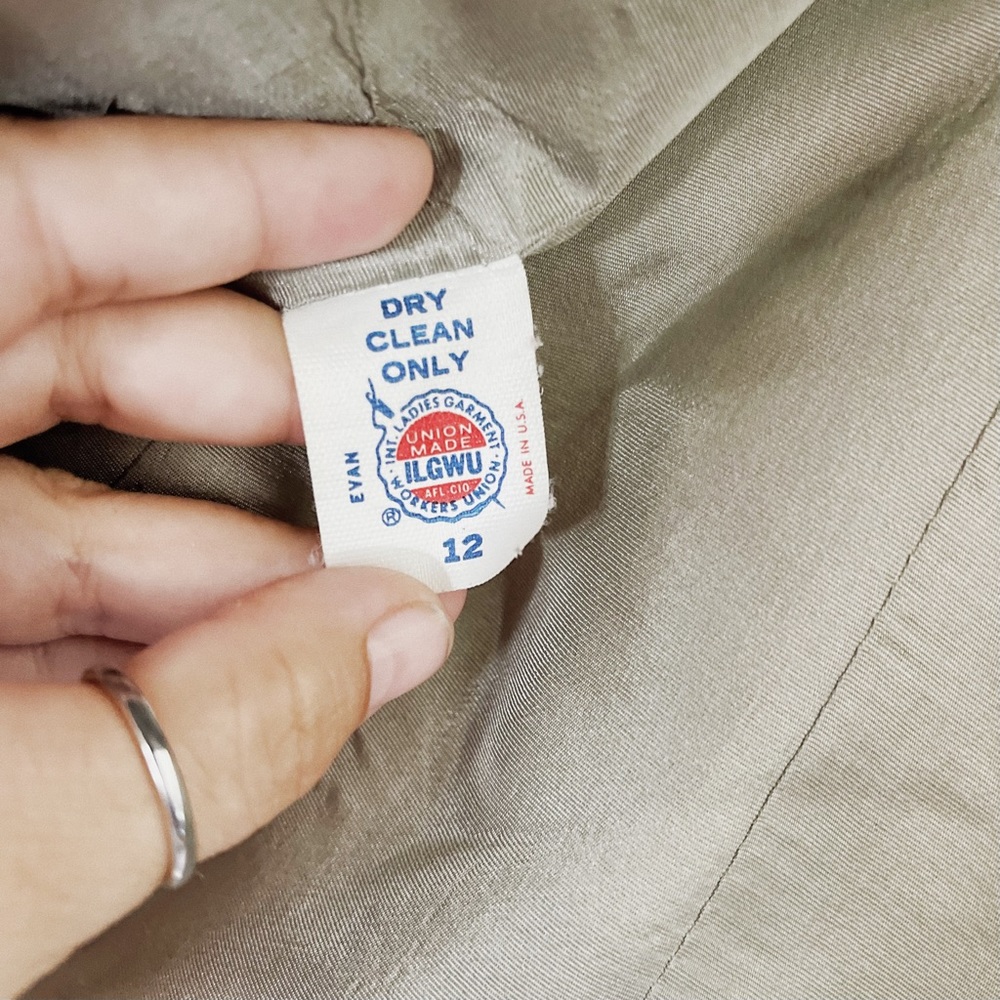 ❤️‍🔥SOLD❤️‍🔥Size 12 Petite Vintage Wool Blazer - Picture 4 of 6